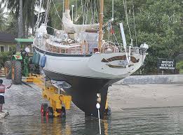 Met de Roodberg uit het water